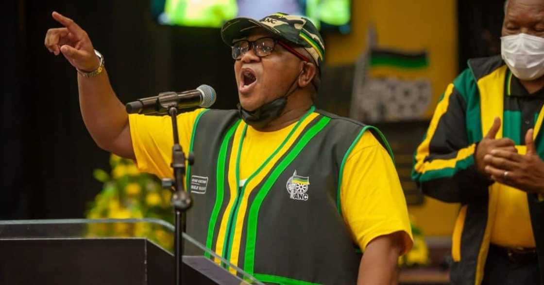 Fikile Mbalula, Prasa, Minister of Transport, Bellville, trains, railways, travel, Covid-19 Fikile Mbalula, Prasa, Minister of Transport, Bellville, trains, railways, travel, Covid-19