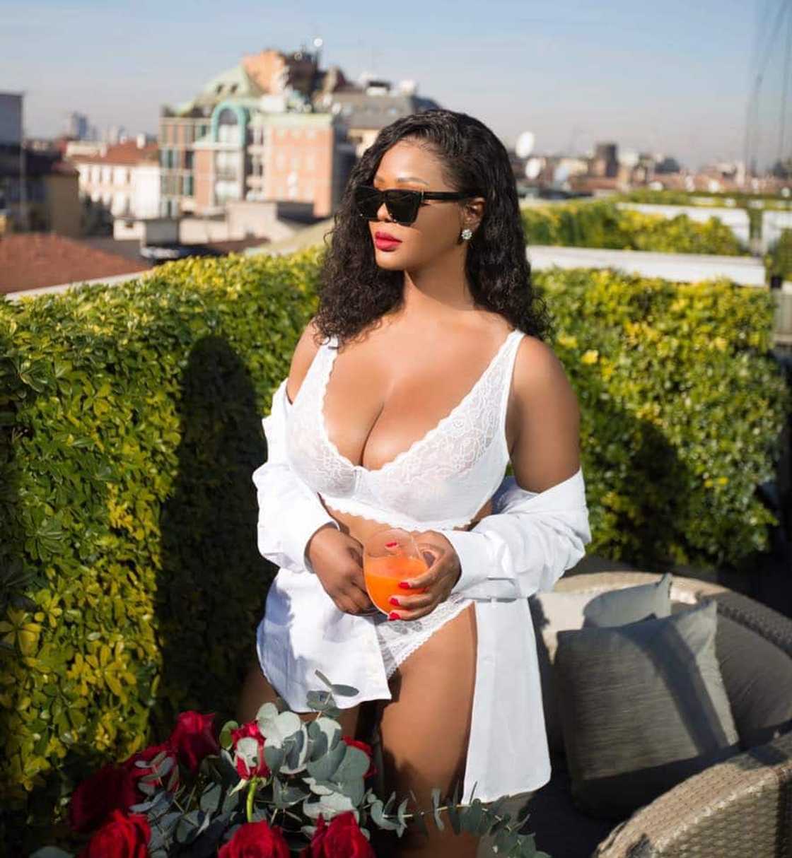 Buhle Mkhize; biography, husband, career, rumours and video Buhle Mkhize; biography, husband, career, rumours and video