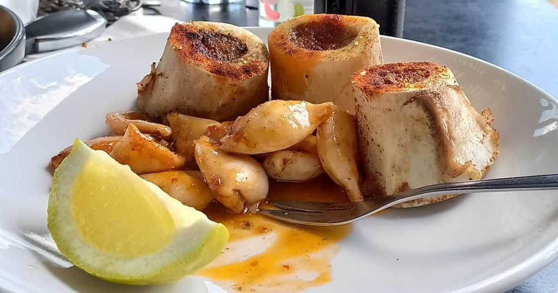 Solo date, social media, food, jokes Solo date, social media, food, jokes