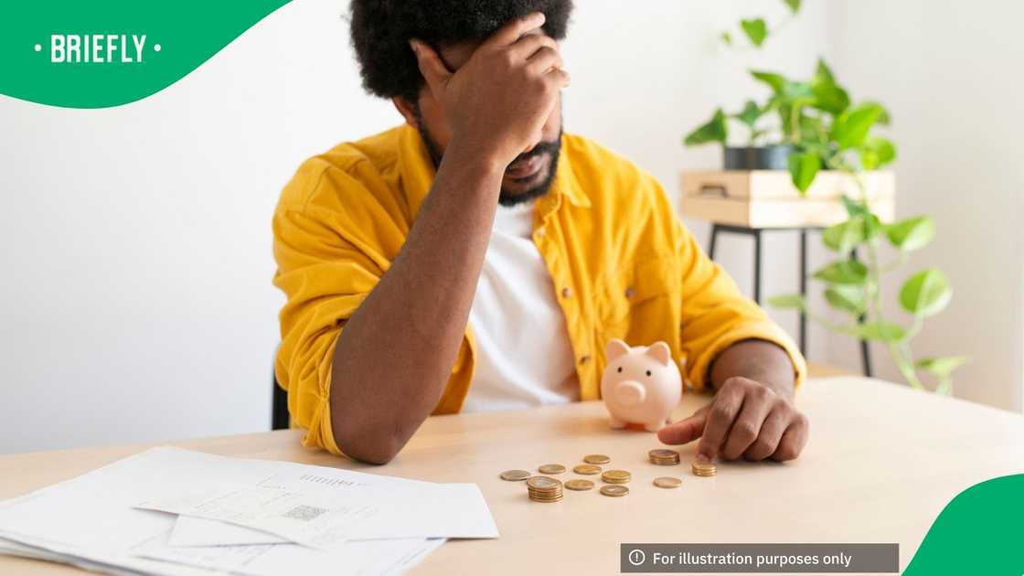 South Africans who earn over R50,000 still struggle with debt