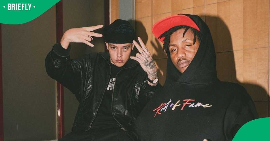Emtee trolled J Molley with a comic Emtee trolled J Molley with a comic