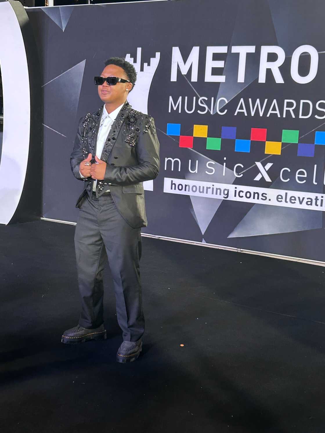 Eemoh attended the Metros.