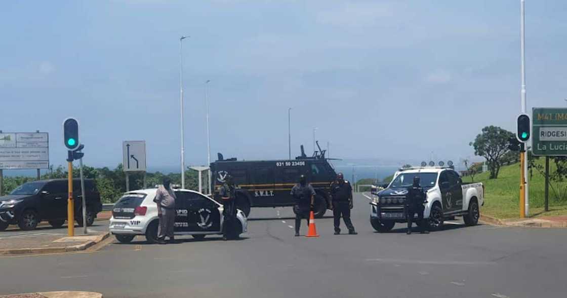 Taxi commuter caught with explosives Taxi commuter caught with explosives