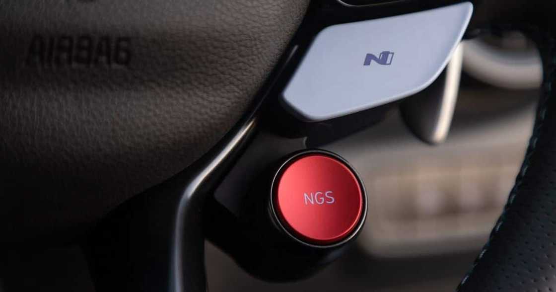 Hyundai’s all-new KONA N pairs exhilarating performance with balanced everyday driving Hyundai’s all-new KONA N pairs exhilarating performance with balanced everyday driving