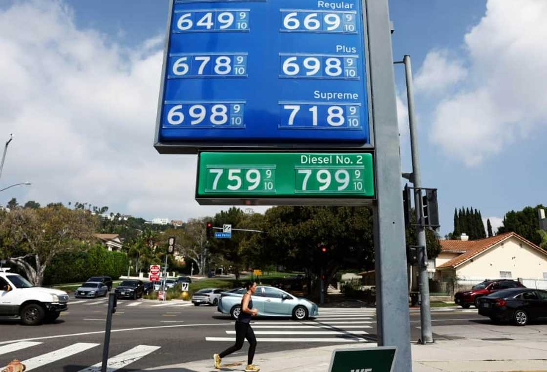 US consumer price gains accelerated unexpectedly in February, according to government data, with energy costs rising US consumer price gains accelerated unexpectedly in February, according to government data, with energy costs rising