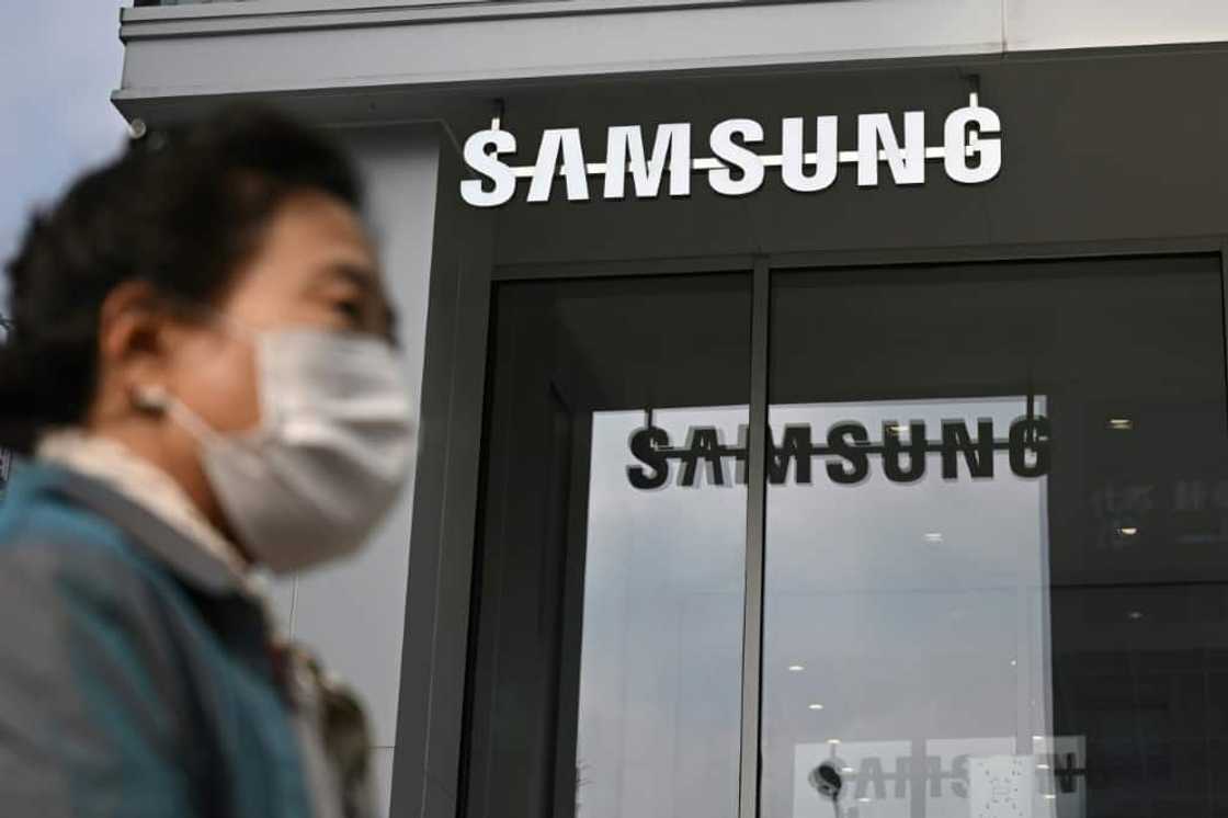 Samsung will roll out a real-time call translation service using AI technology next year, the firm says Samsung will roll out a real-time call translation service using AI technology next year, the firm says