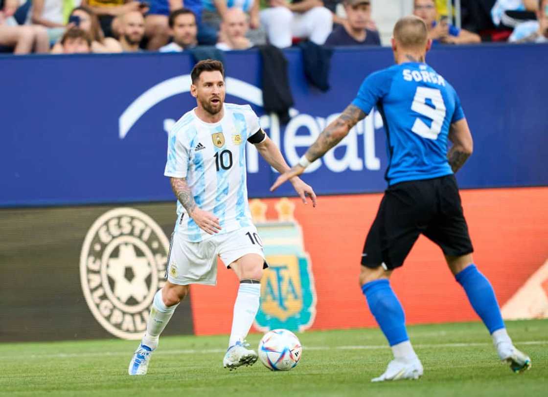Neymar and Messi's height Neymar and Messi's height