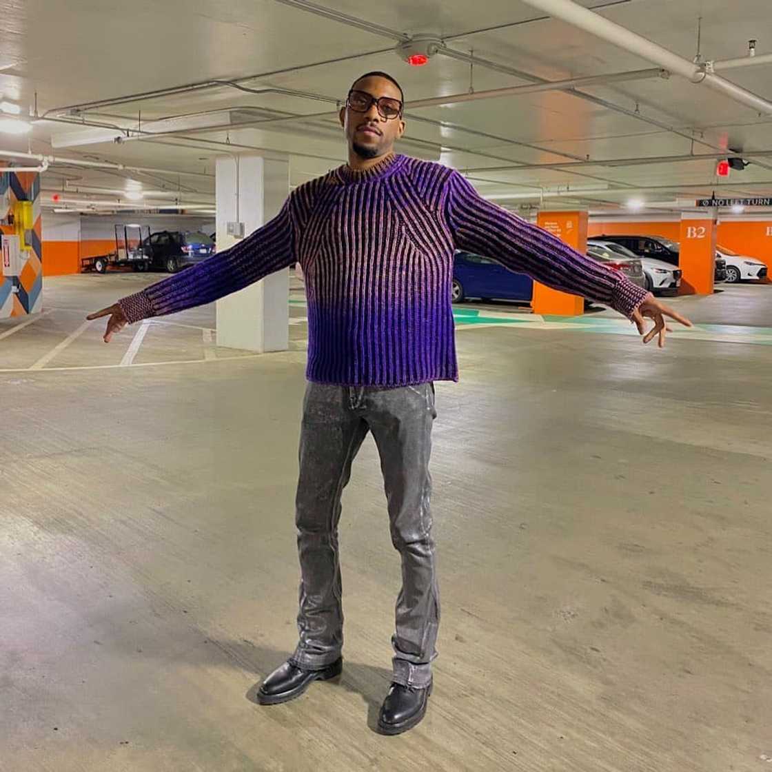 What does Broderick Harvey Jr do for a living? What does Broderick Harvey Jr do for a living?