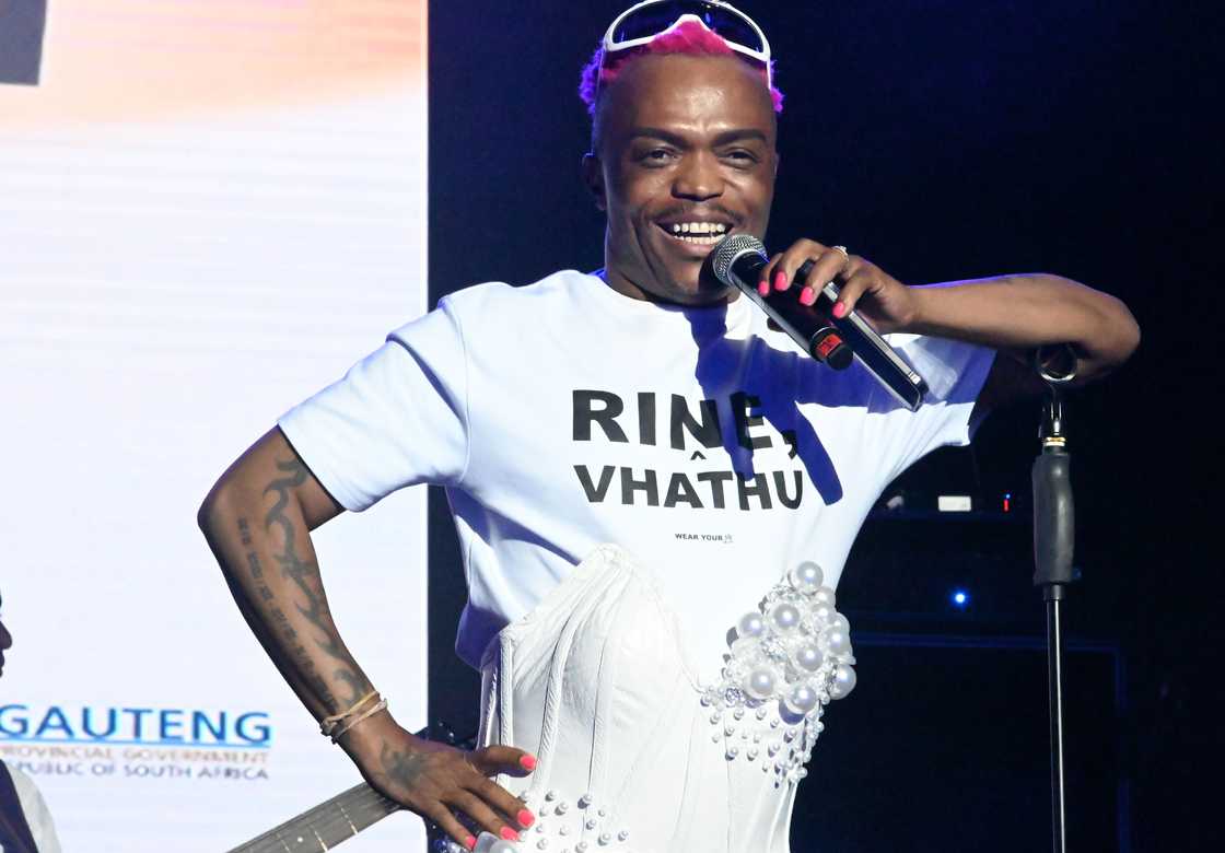 Somizi visted a sick fan in hospital Somizi visted a sick fan in hospital