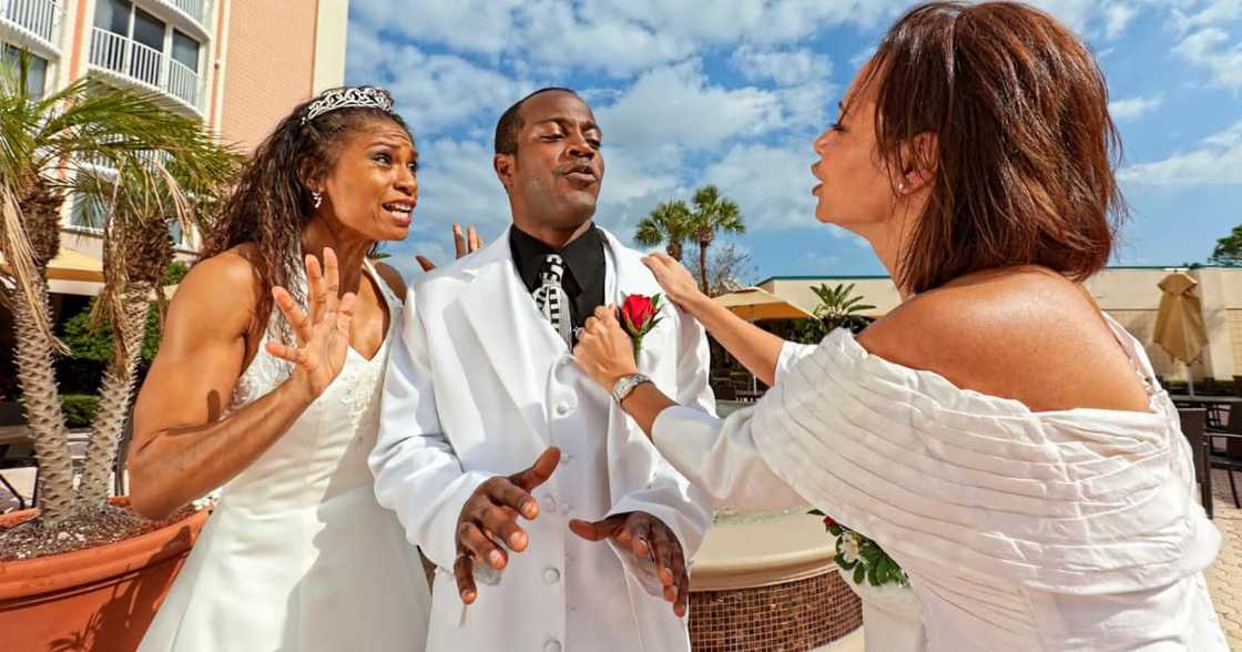 Many people thought the young lady was justified in her action of disrupting the wedding Many people thought the young lady was justified in her action of disrupting the wedding