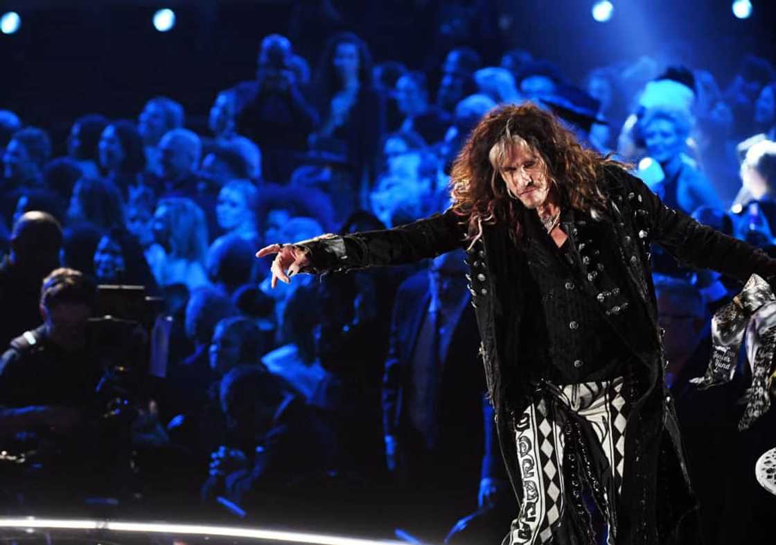 Steven Tyler biography