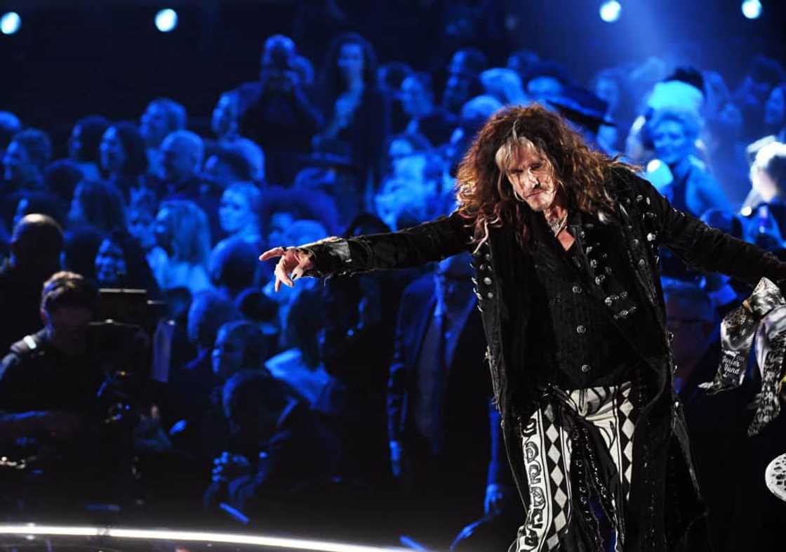 Steven Tyler biography Steven Tyler biography