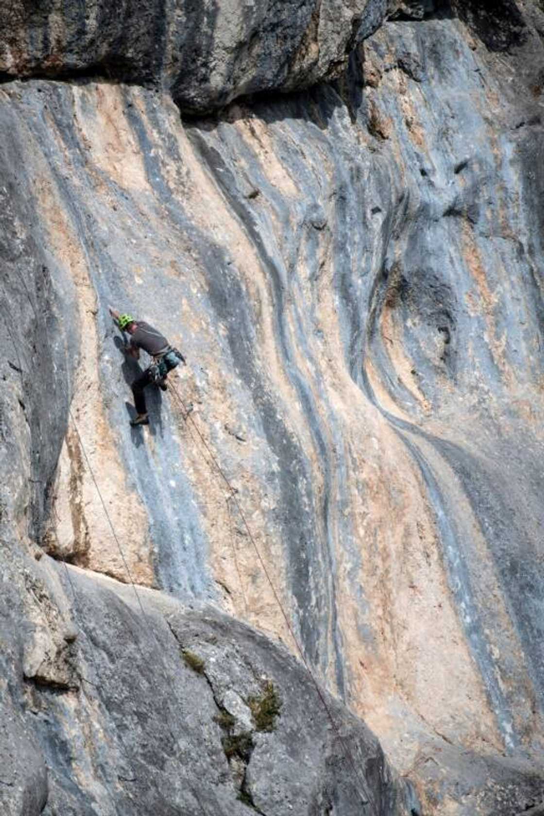 Daniel Kufner on a cliff face on the 'Fortress Europe' route near Vienna