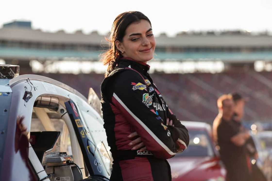 woman race car driver