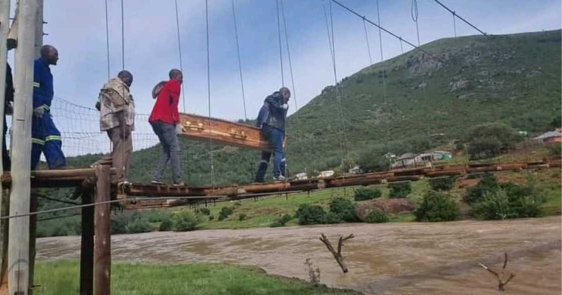 Bridge, eMaxesibeni Bridge, eMaxesibeni