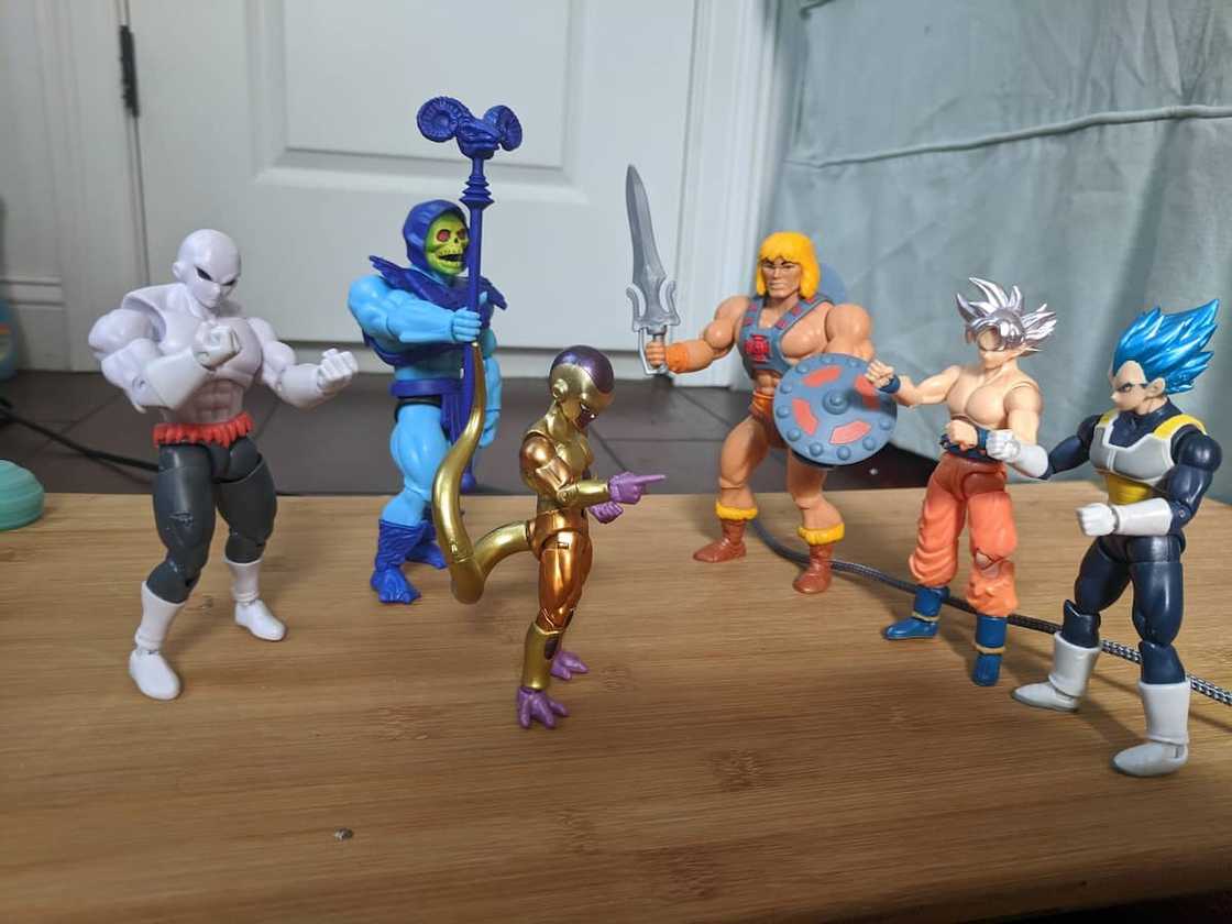 How old is Frieza from DBZ? Just how old is he in each saga? How old is Frieza from DBZ? Just how old is he in each saga?
