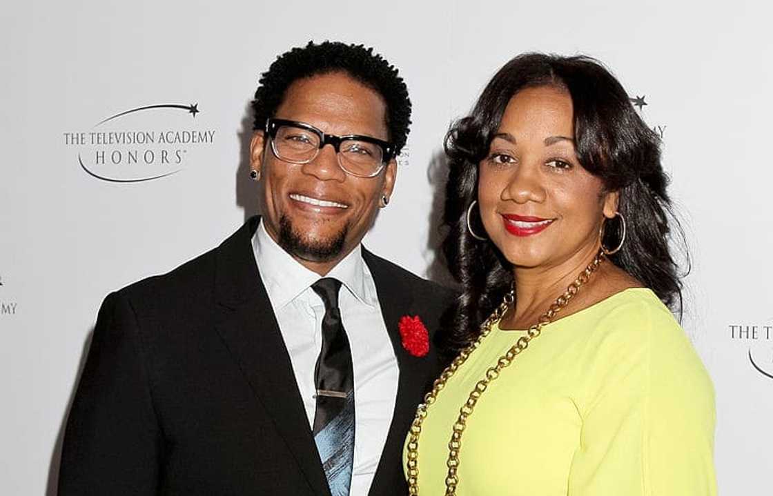 dl hughley's wife's net worth