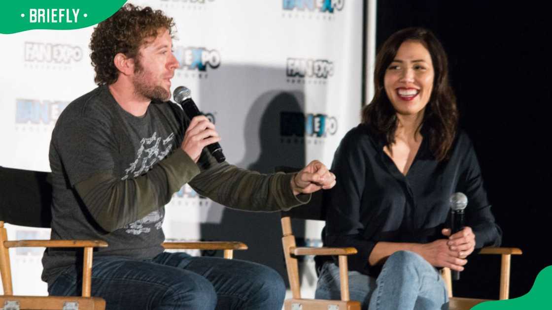 T.J. Thyne and Michaela Conlin at Bones Q&A session in 2017