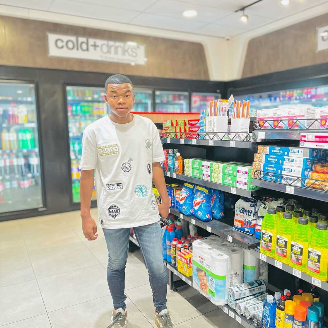 A man gifted his little brother a brand-new car, which left South Africans buzzing. A man gifted his little brother a brand-new car, which left South Africans buzzing.