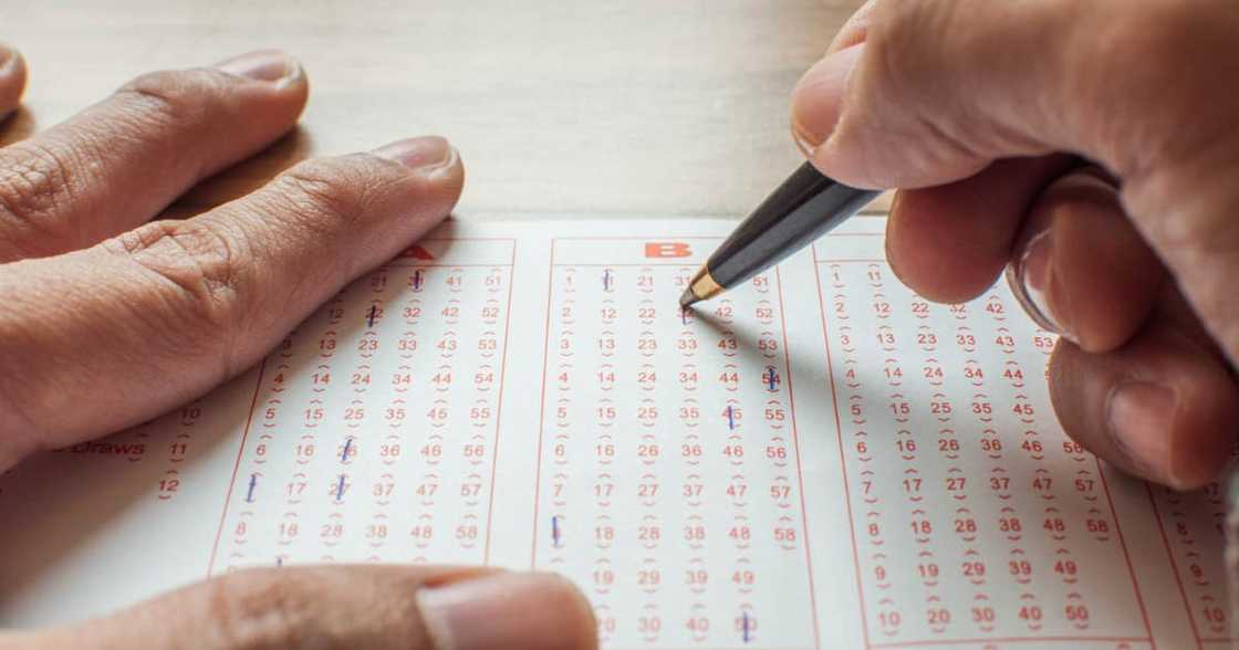 A lucky FNB player won R28 million in the national lottery. A lucky FNB player won R28 million in the national lottery.