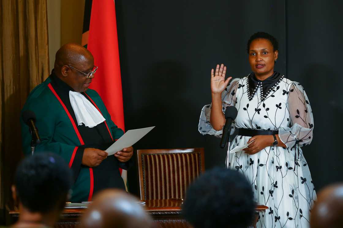 Khumbudzo Ntshavheni is sworn in during the swearing-ceremony of new members of the National Executive at Tuynhuysin Cape Town, South Africa. Khumbudzo Ntshavheni is sworn in during the swearing-ceremony of new members of the National Executive at Tuynhuysin Cape Town, South Africa.