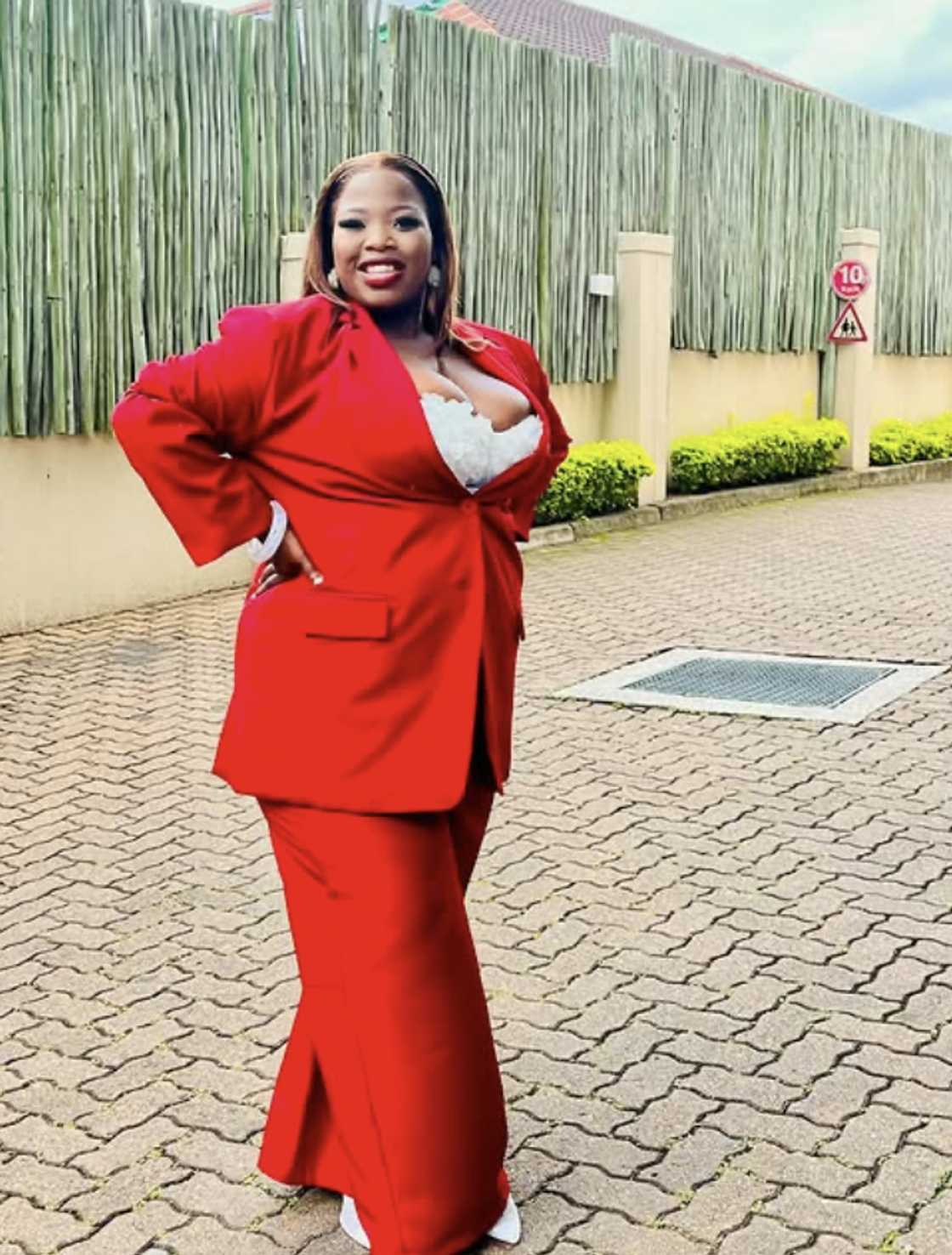 Fans are suspicious that Sne Mseleku may be expecting Fans are suspicious that Sne Mseleku may be expecting