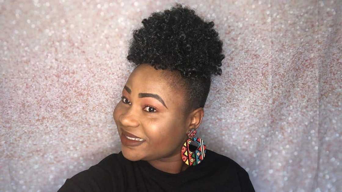 25 Cute short curly hairstyles for black women to try in 2020 25 Cute short curly hairstyles for black women to try in 2020