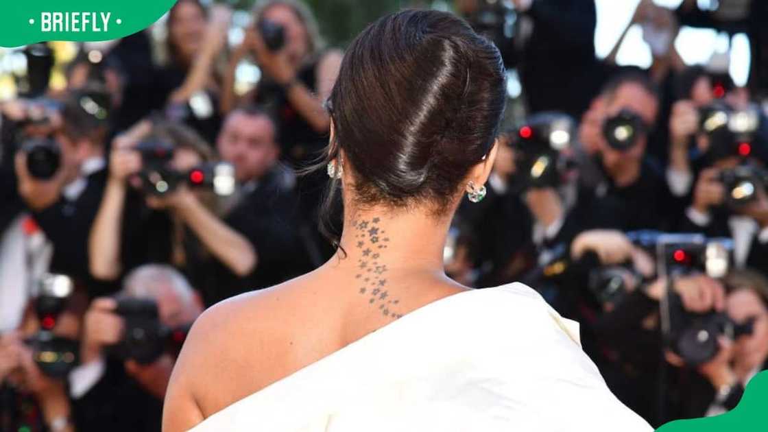 Rihanna's stars body art Rihanna's stars body art