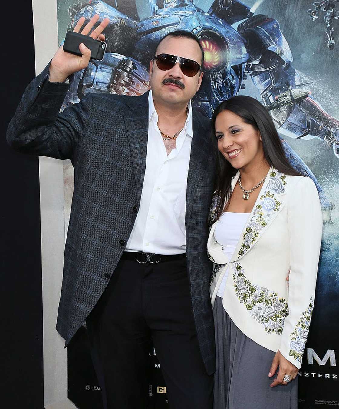 How did Pepe Aguilar meet his wife? How did Pepe Aguilar meet his wife?
