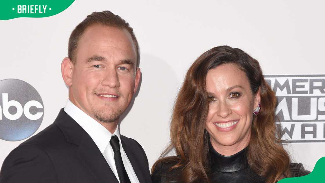 Alanis Morissette and Souleye at the AMAs