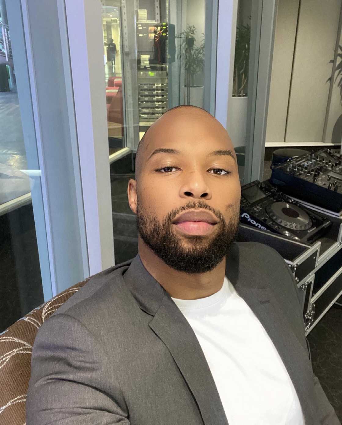 Fans raved over Sizwe Dhlomo's home studio