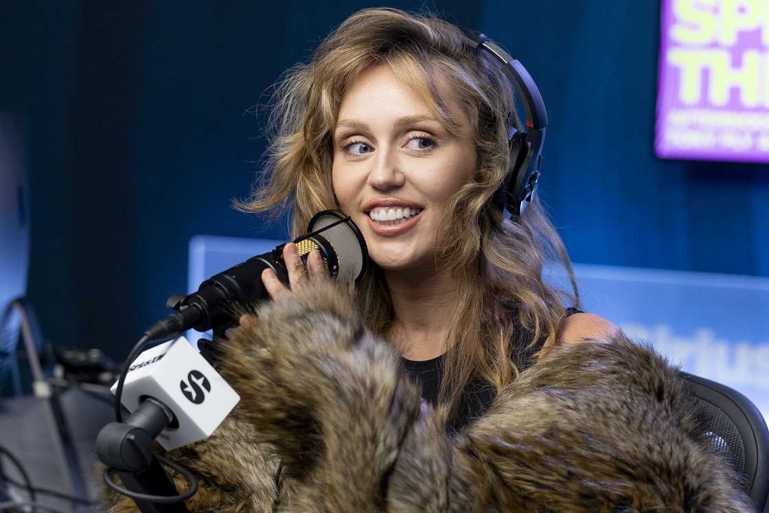 Miley Cyrus visits the SiriusXM studios in Los Angeles in Los Angeles, California Miley Cyrus visits the SiriusXM studios in Los Angeles in Los Angeles, California