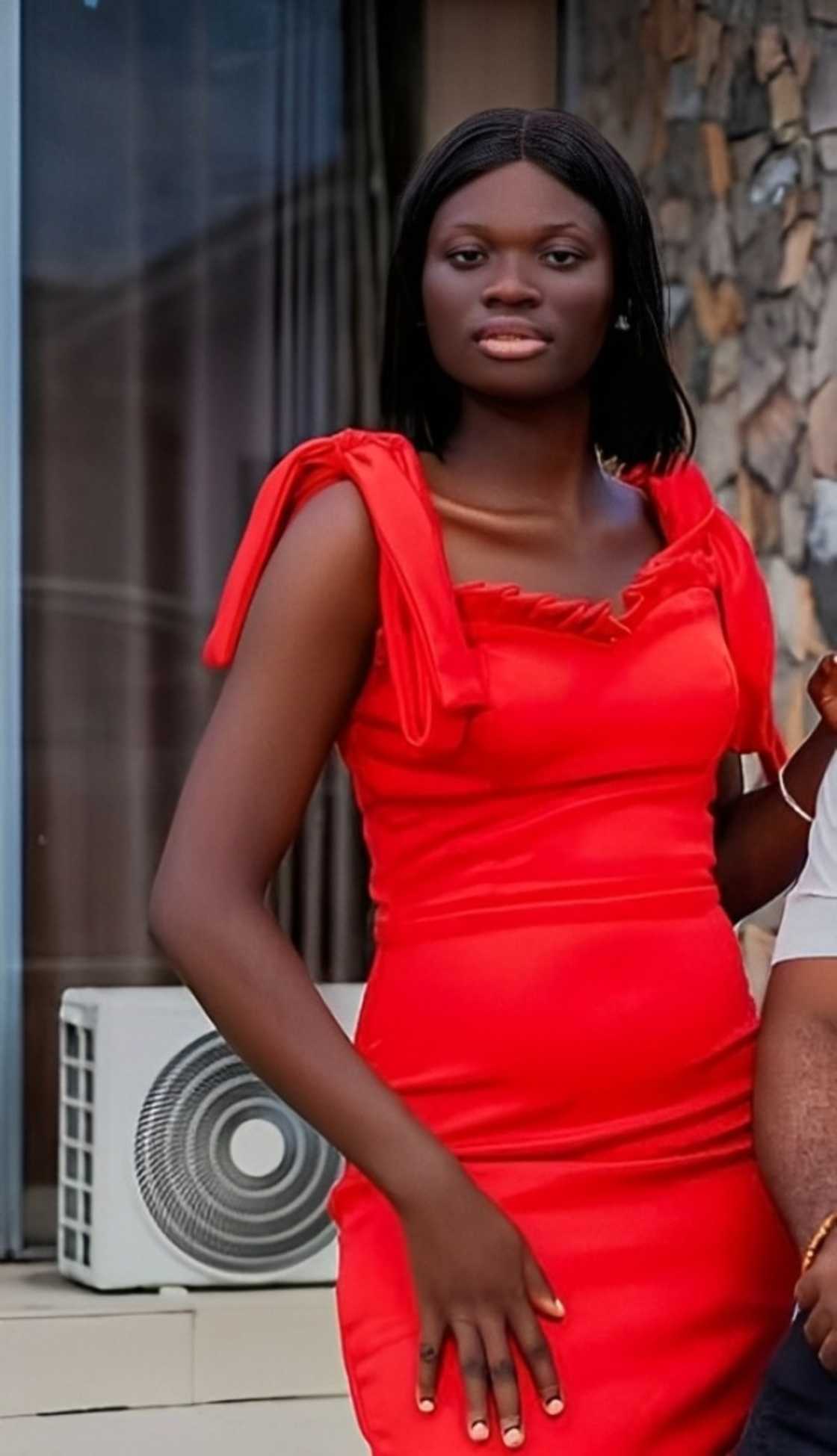 A young lady showcased her drastic pregnancy transformation. A young lady showcased her drastic pregnancy transformation.