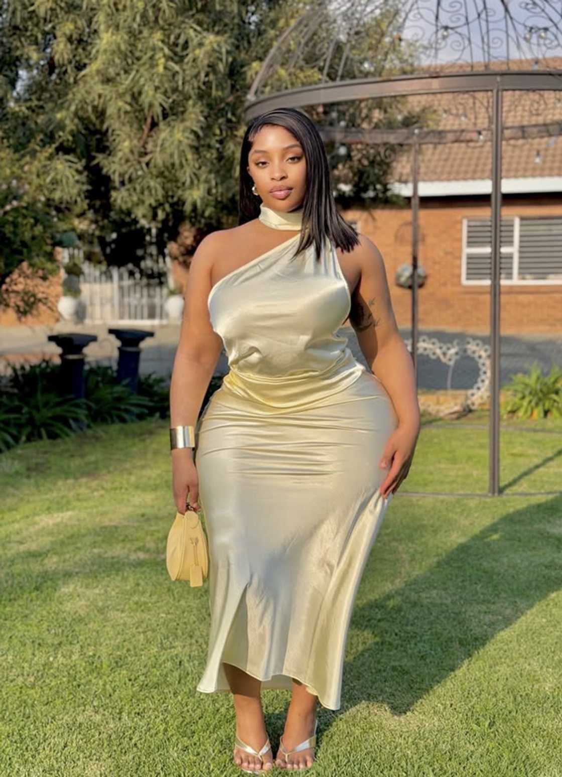 Cindy Makhathini addressed the ongoing rumours about her romantic life