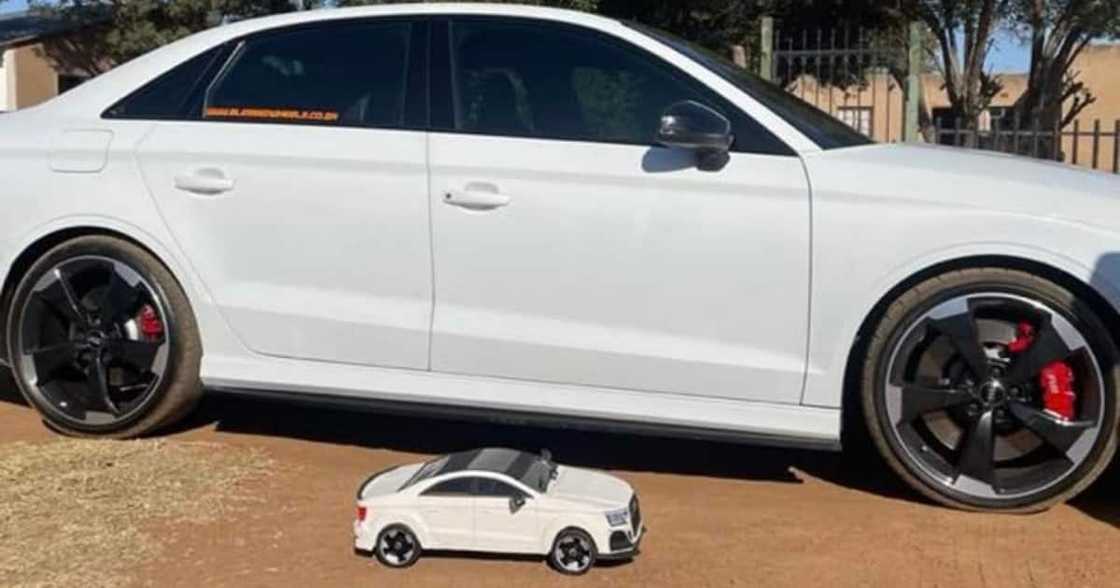 replica car, Facebook, #ImStaying replica car, Facebook, #ImStaying