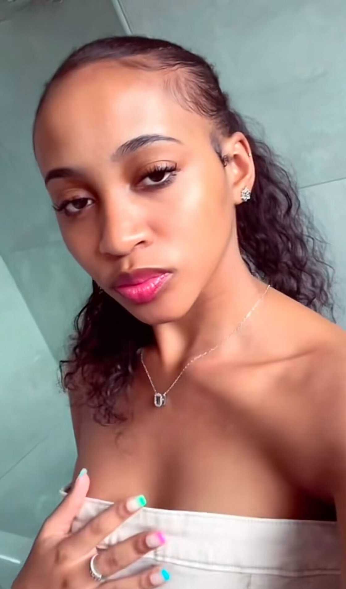 A woman flaunted her impressive ice skating skills in a TikTok video. A woman flaunted her impressive ice skating skills in a TikTok video.