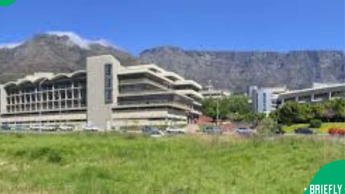 Cape Peninsula University of Technology Cape Peninsula University of Technology