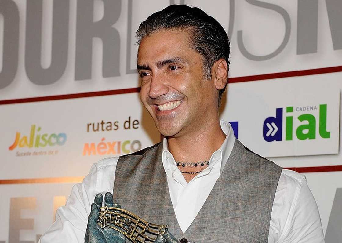 alejandro fernández jr.'s songs alejandro fernández jr.'s songs