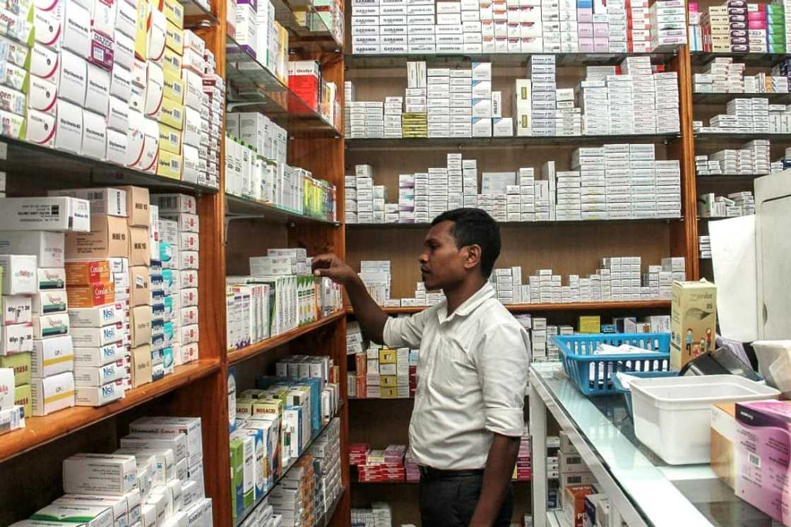 Sri Lanka imports 85 percent of its medicines and some pharmacies are now unable to fill as many as three in 10 prescriptions Sri Lanka imports 85 percent of its medicines and some pharmacies are now unable to fill as many as three in 10 prescriptions