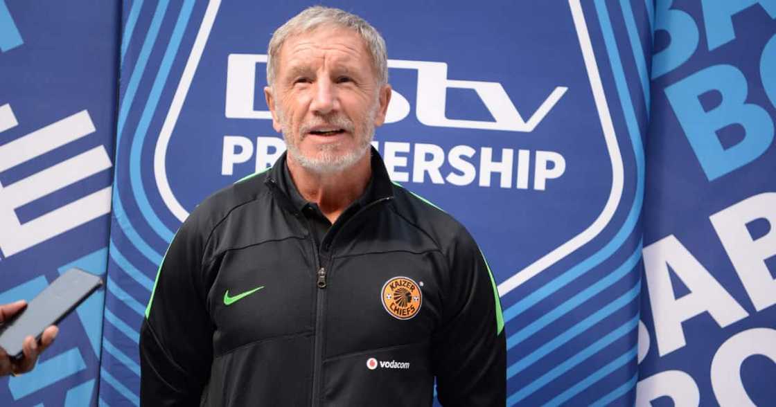 Stuart Baxter, Kaizer Chiefs, Mamelodi Sundowns, DStv Premiership, tactics, decisions, Njabulo Ngcobo Stuart Baxter, Kaizer Chiefs, Mamelodi Sundowns, DStv Premiership, tactics, decisions, Njabulo Ngcobo