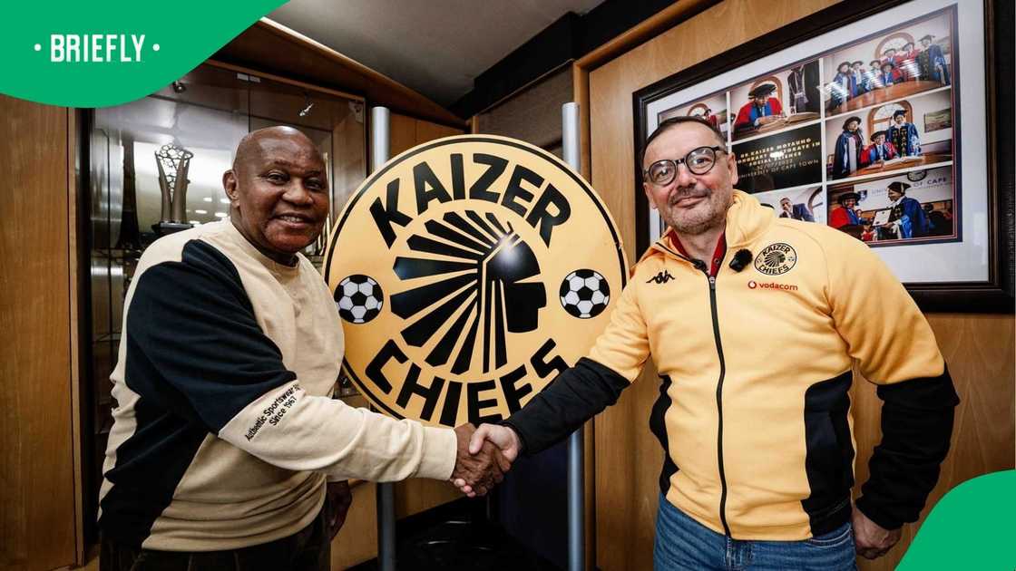 Kaizer Chiefs, South Africa, Kaizer Motaung, Fernando Da Cruz Kaizer Chiefs, South Africa, Kaizer Motaung, Fernando Da Cruz