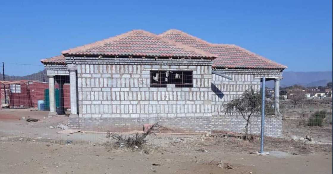 Strangely Built House in Rural Village Has Mzansi Raising Their Eyebrows Strangely Built House in Rural Village Has Mzansi Raising Their Eyebrows