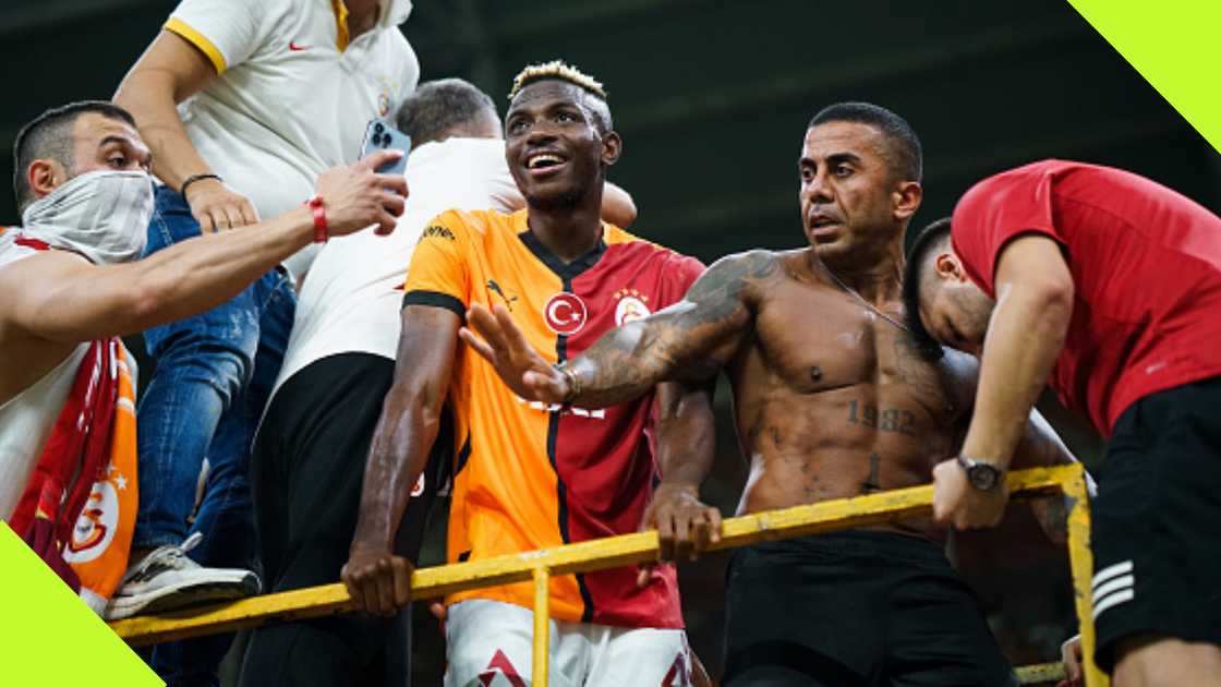 Victor Osimhen and Galatasaray fans