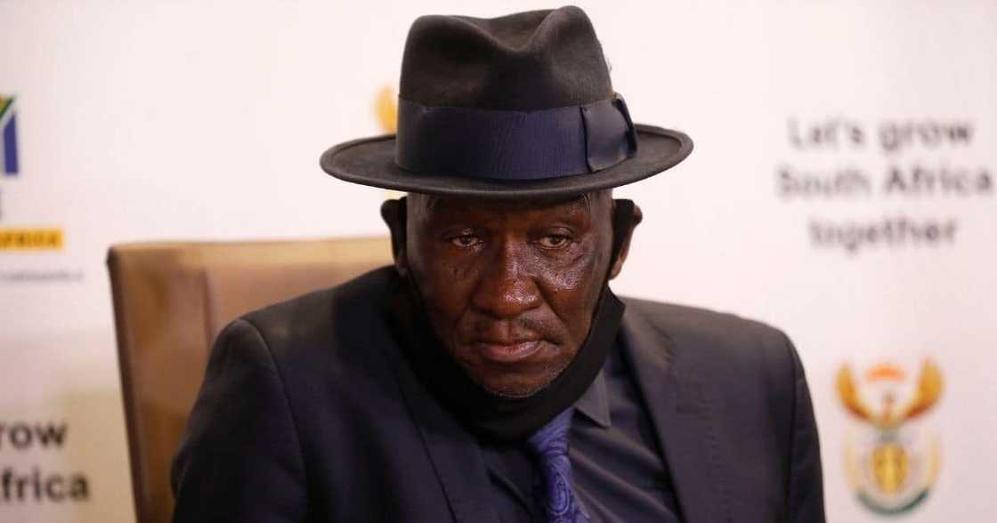 Bheki Cele, addresses public, intelligence reports