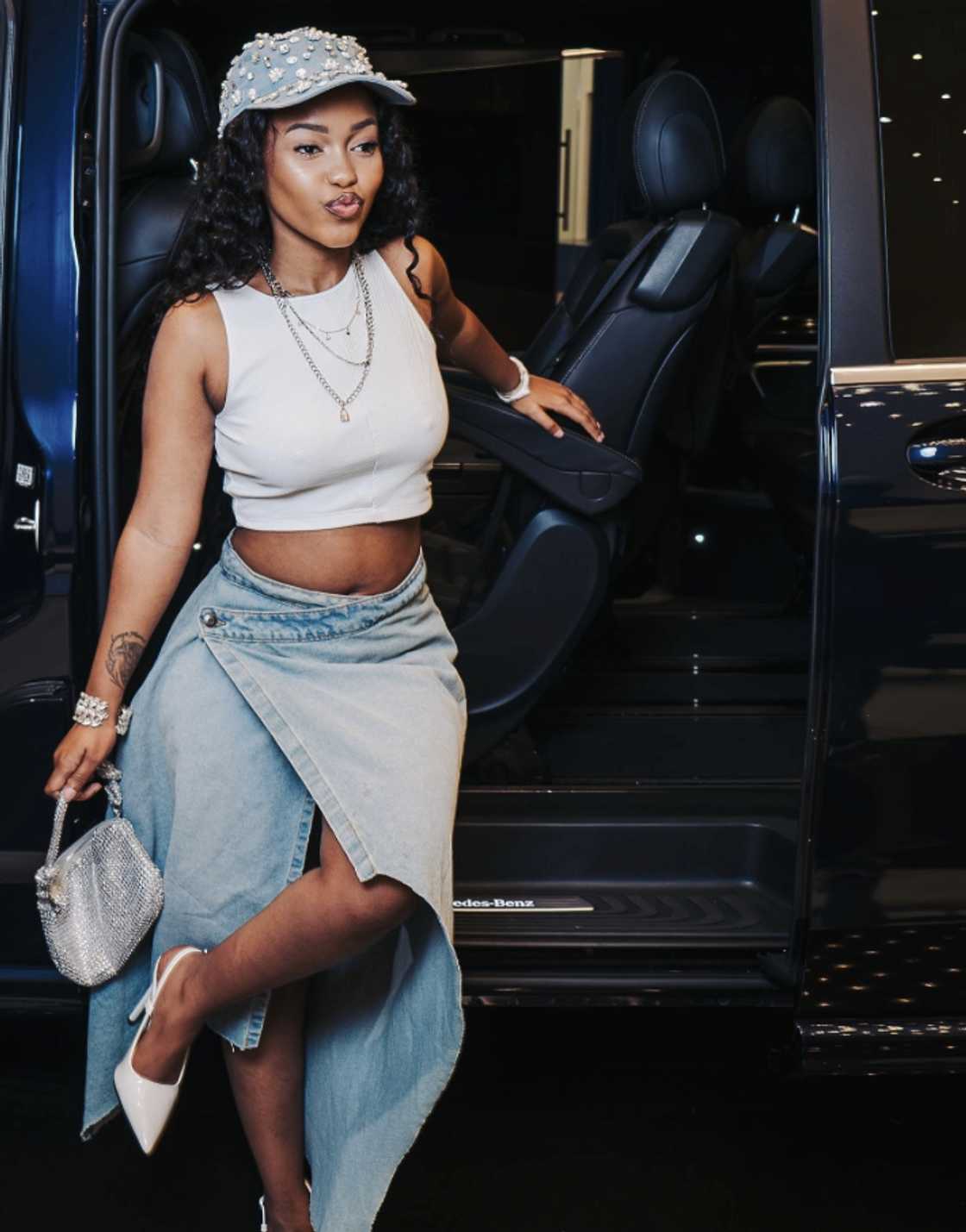 Mzansi questioned Zee Nxumalo's claims about her heritage Mzansi questioned Zee Nxumalo's claims about her heritage
