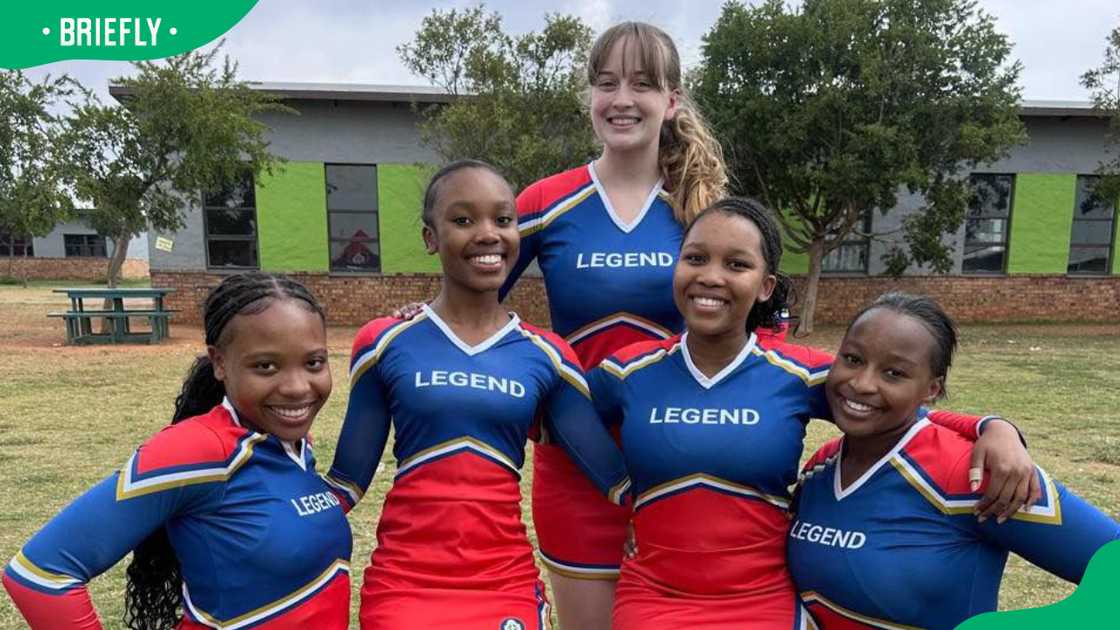 Fourways High School's cheerleaders