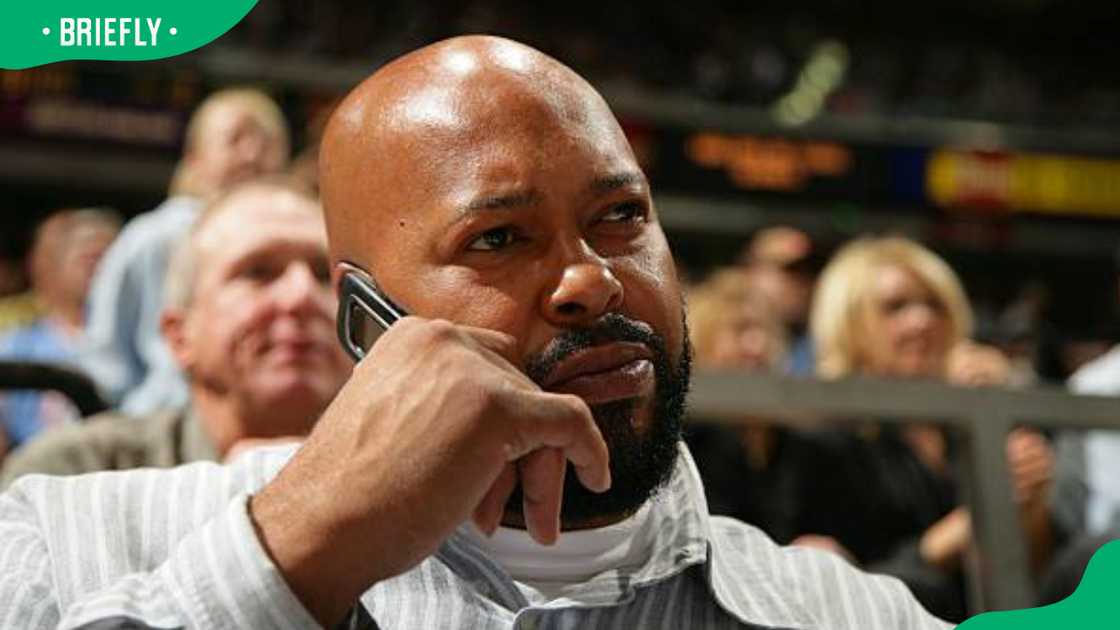 Suge Knight at a Sacramento Kings game Suge Knight at a Sacramento Kings game