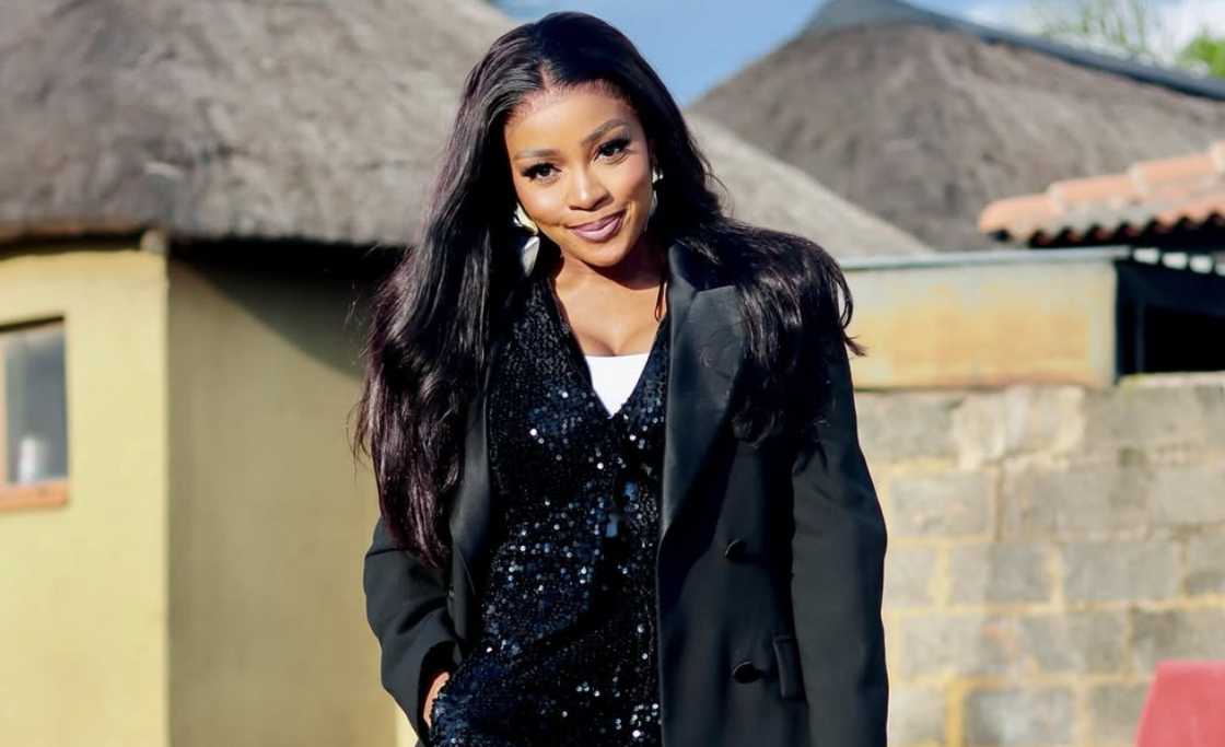 Thembi Seete showed off her new pictures Thembi Seete showed off her new pictures