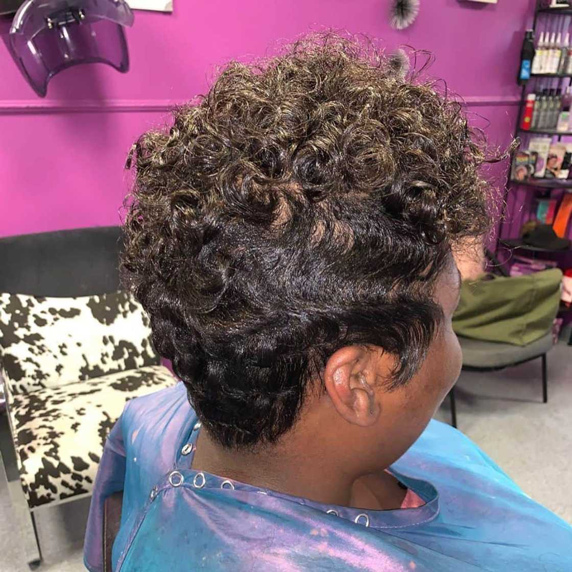 25 Cute short curly hairstyles for black women to try in 2020 25 Cute short curly hairstyles for black women to try in 2020