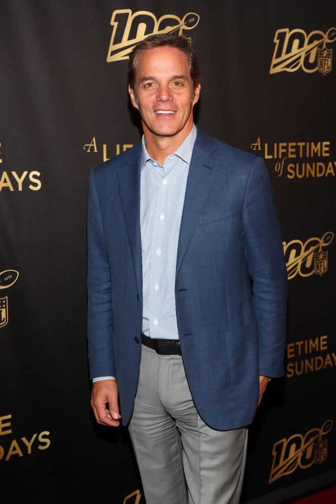 Is Bill Hemmer gay, and who is he married to? Everything you ought to ...